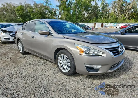 2015 Nissan Altima 2.5 z USA, uszkodzony, nr VIN 1N4AL3AP5FN322112